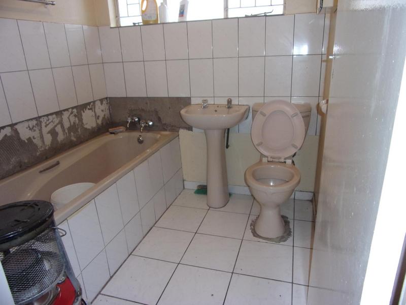 To Let 3 Bedroom Property for Rent in Madeira Park Eastern Cape